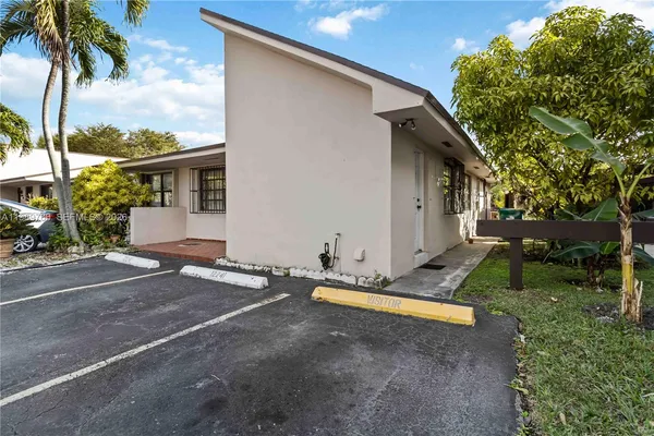 $3,200 | 12241 Southwest 24th Terrace, Unit 39, Miami, FL 33175