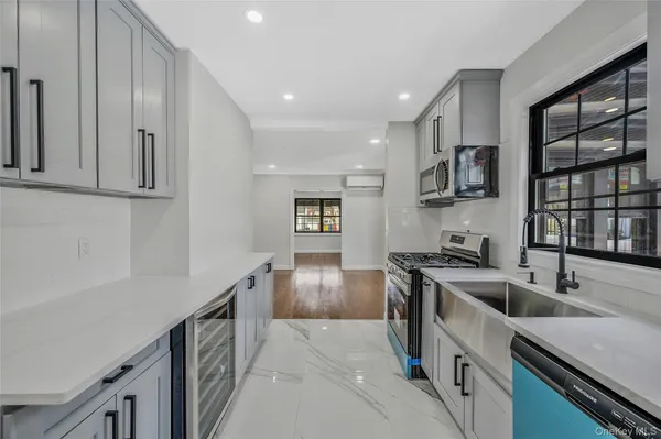 $849,999 | 2357 Rockwood Avenue, Baldwin, NY 11510