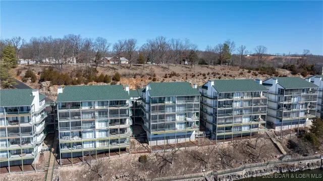 $405,000 | 500 Harbour Towne Drive, Unit 507, Lake Ozark, MO 65049