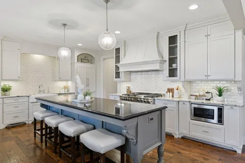 $1,549,000 | 132 Interlachen Road, Hopkins, MN 55343