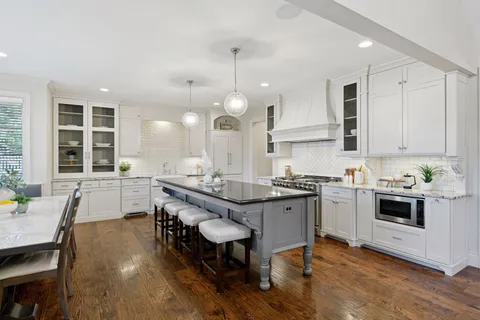 $1,549,000 | 132 Interlachen Road, Hopkins, MN 55343