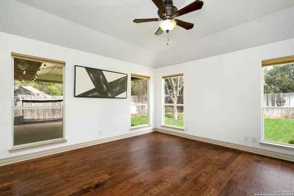 $2,850 | 18914 Surrey Wood, San Antonio, TX 78258