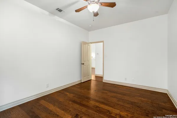 $2,850 | 18914 Surrey Wood, San Antonio, TX 78258