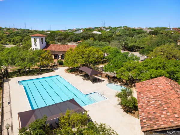 $2,850 | 18914 Surrey Wood, San Antonio, TX 78258