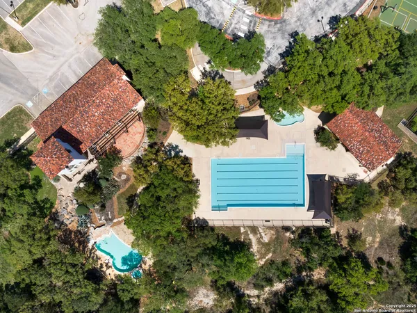 $2,850 | 18914 Surrey Wood, San Antonio, TX 78258