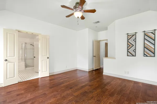 $2,850 | 18914 Surrey Wood, San Antonio, TX 78258