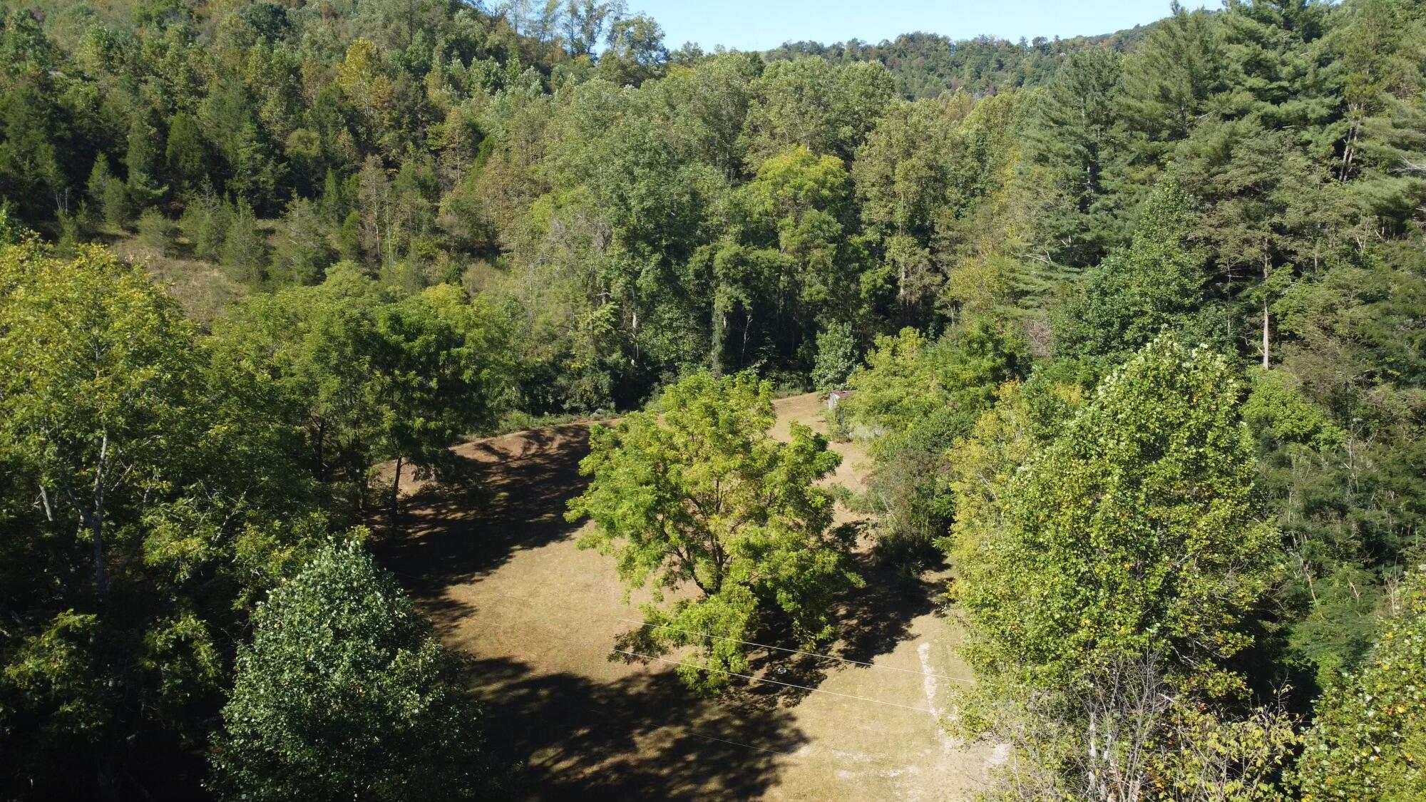 1425 Limestone Holw Road Mount Vernon, KY 40456 - Photo 10 of 11 dji-fly-20230924-111602-117-169556865185