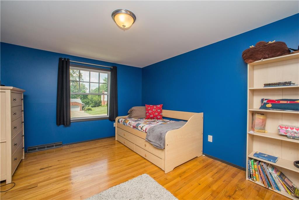 1304 Rolling Meadow Road Pittsburgh, PA 15241 - Photo 18 of 25 Another great bedroom w/ more HW floors!
