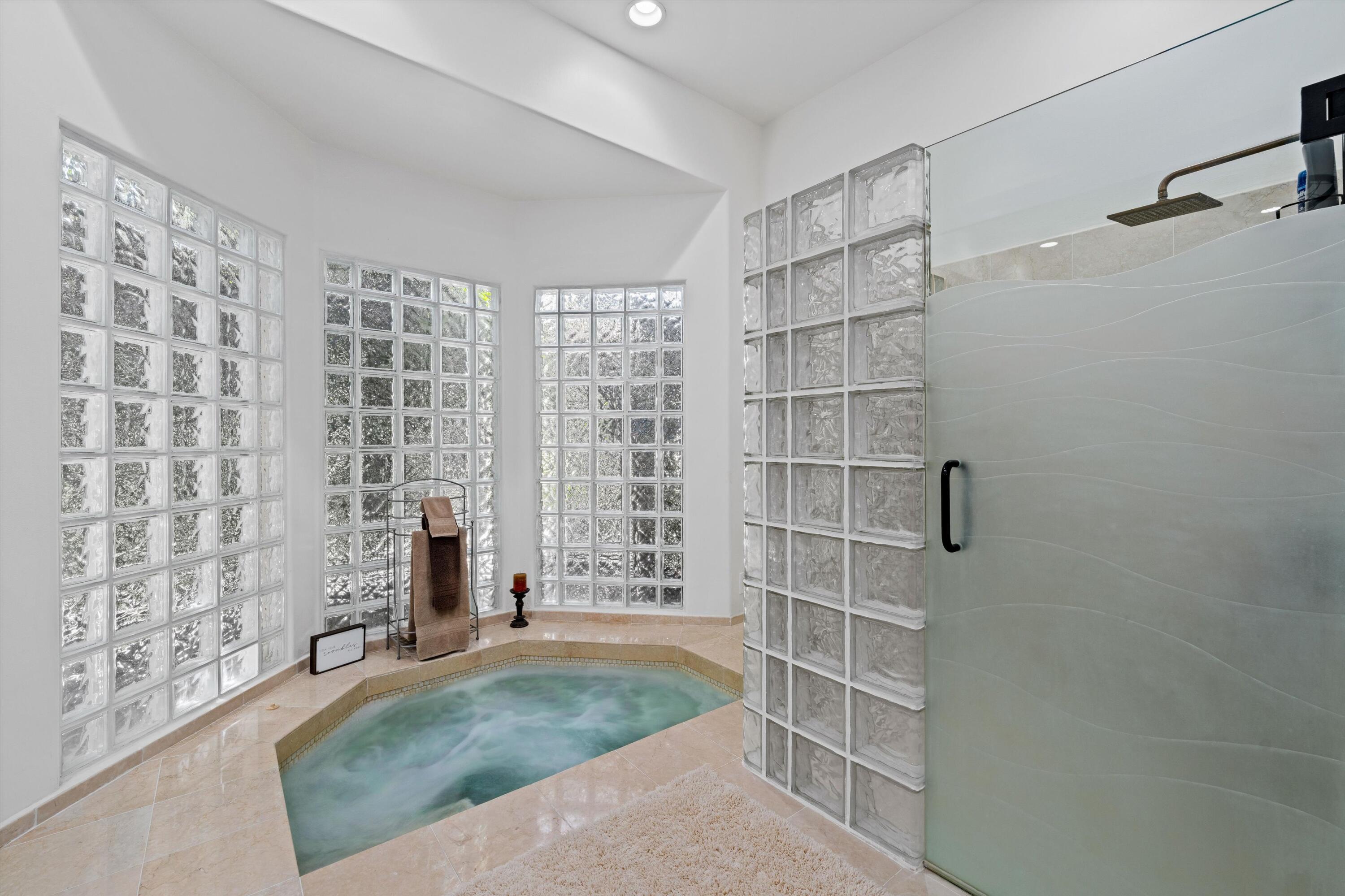 43190 Moore Circle Bermuda Dunes, CA 92203 - Photo 29 of 50 a view of walk in closet with empty racks