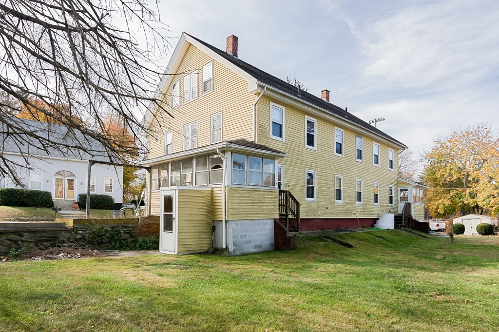 17 Gilbert Court Ware, MA 01082 - Photo 3 of 24 Gallery Image 3