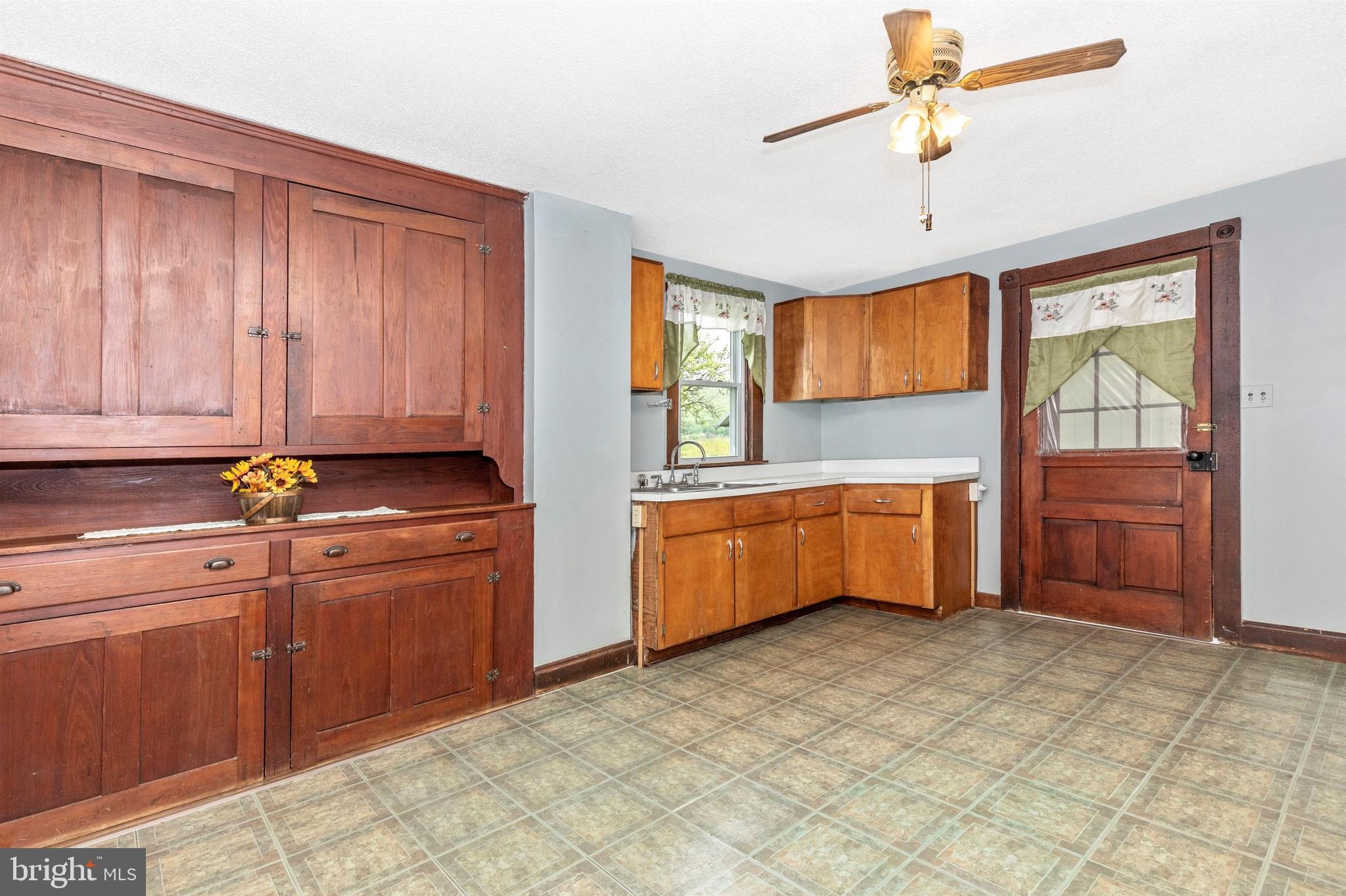 4245 Main Street Rohrersville, MD 21779 - Photo 15 of 87
