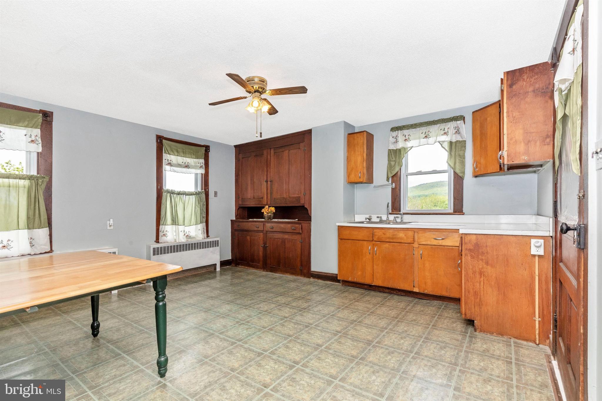 4245 Main Street Rohrersville, MD 21779 - Photo 16 of 87