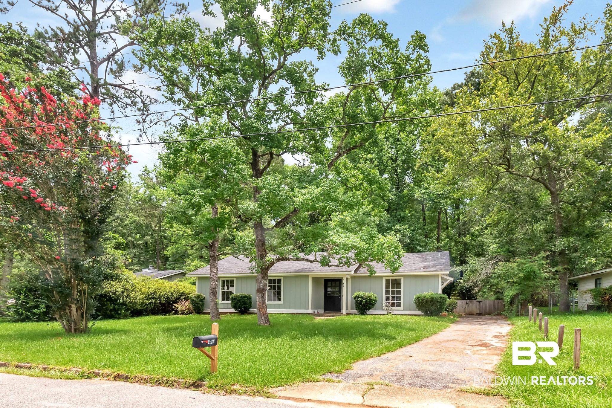4152 Springdale Road Mobile, AL 36609 - Photo 1 of 23