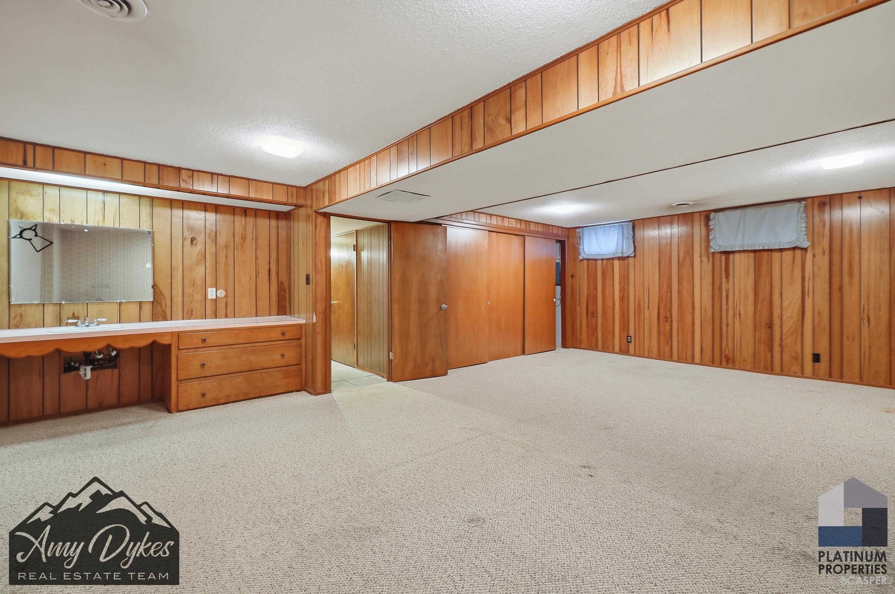 146 Valley Drive Casper, WY 82604 - Photo 19 of 24
