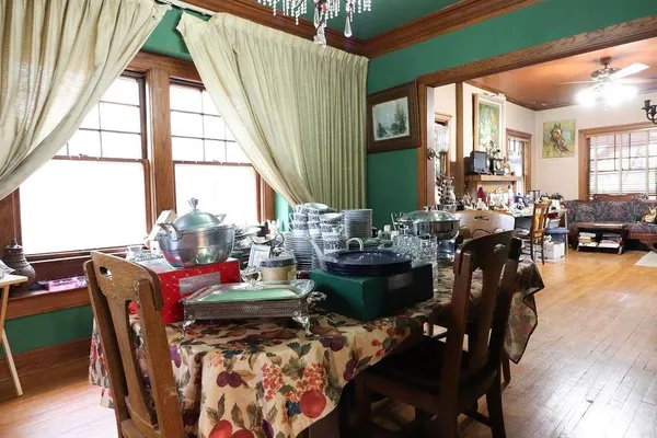$289,000 | 3635 Bell Street, Kansas City, MO 64111