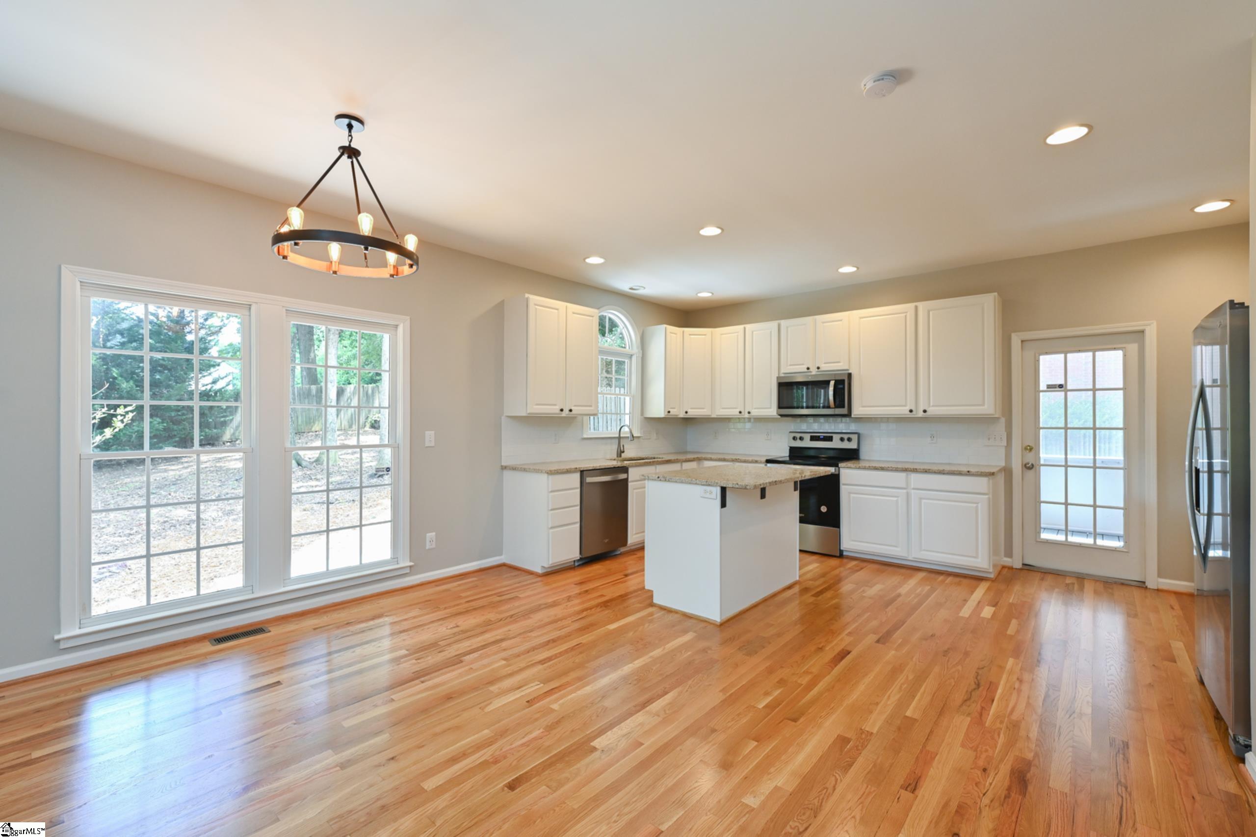 22 Bentley Way Greer, SC 29650 - Photo 12 of 34 Gallery Image 12