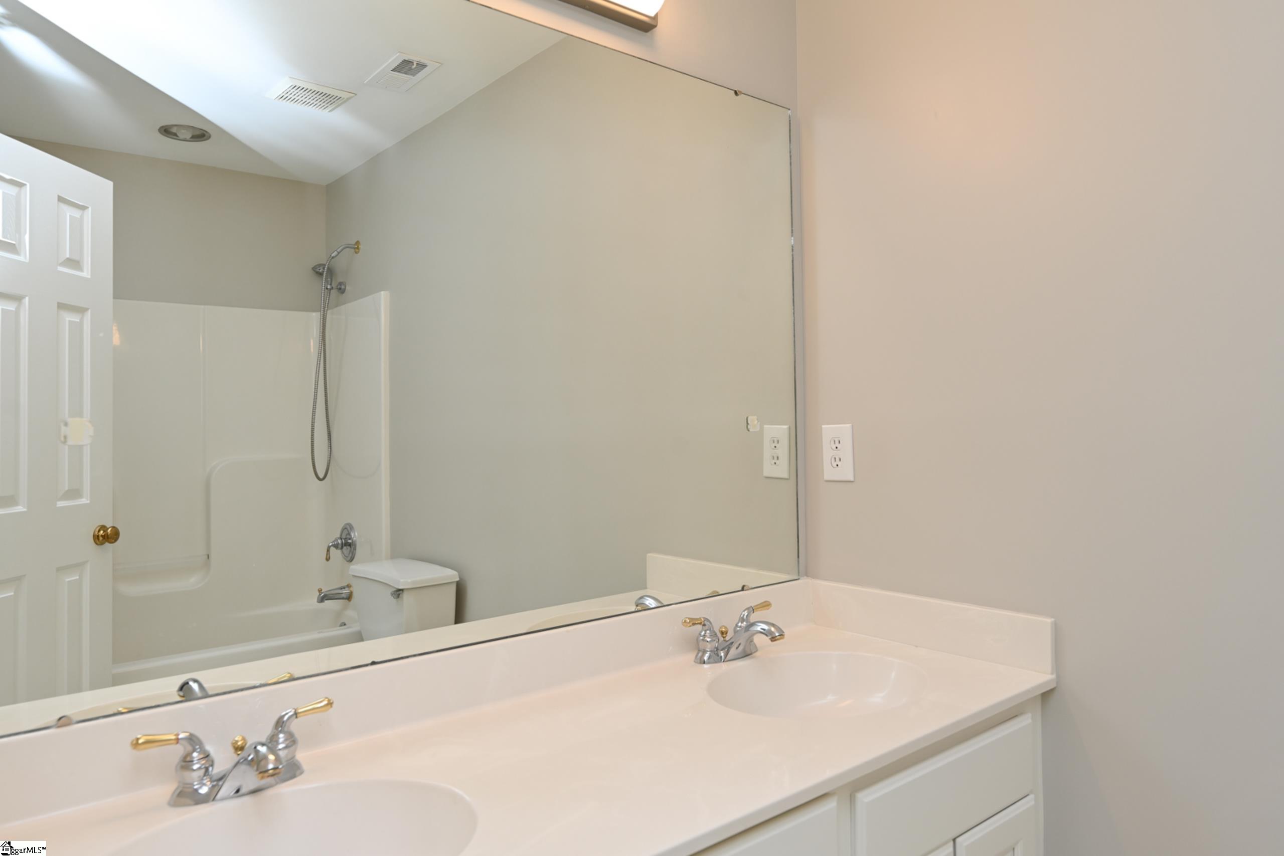 22 Bentley Way Greer, SC 29650 - Photo 21 of 34 Gallery Image 21