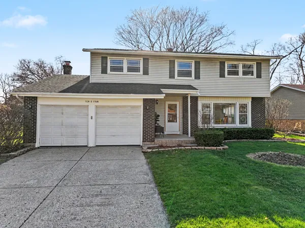 $549,900 | 1004 Greenfield Lane, Mount Prospect, IL 60056