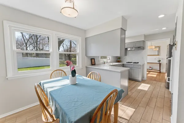 $549,900 | 1004 Greenfield Lane, Mount Prospect, IL 60056