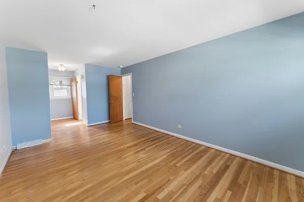 $549,900 | 1004 Greenfield Lane, Mount Prospect, IL 60056