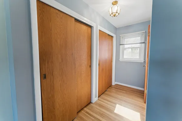 $549,900 | 1004 Greenfield Lane, Mount Prospect, IL 60056