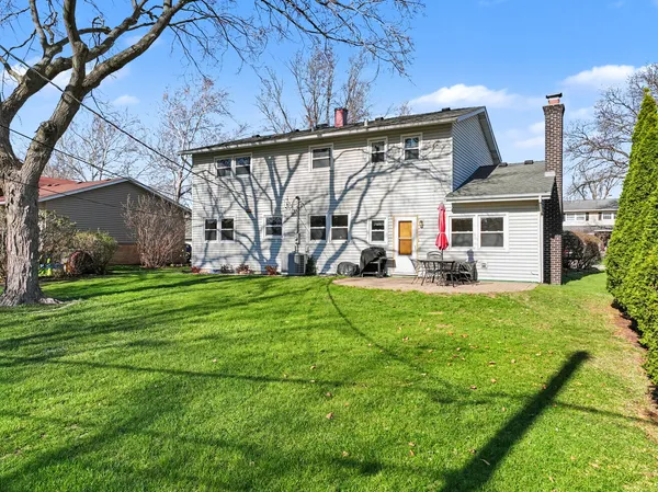 $549,900 | 1004 Greenfield Lane, Mount Prospect, IL 60056