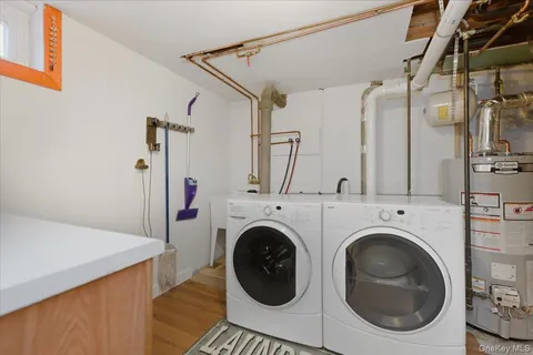 $650,000 | 10 Darnley Place, Huntington Station, NY 11746