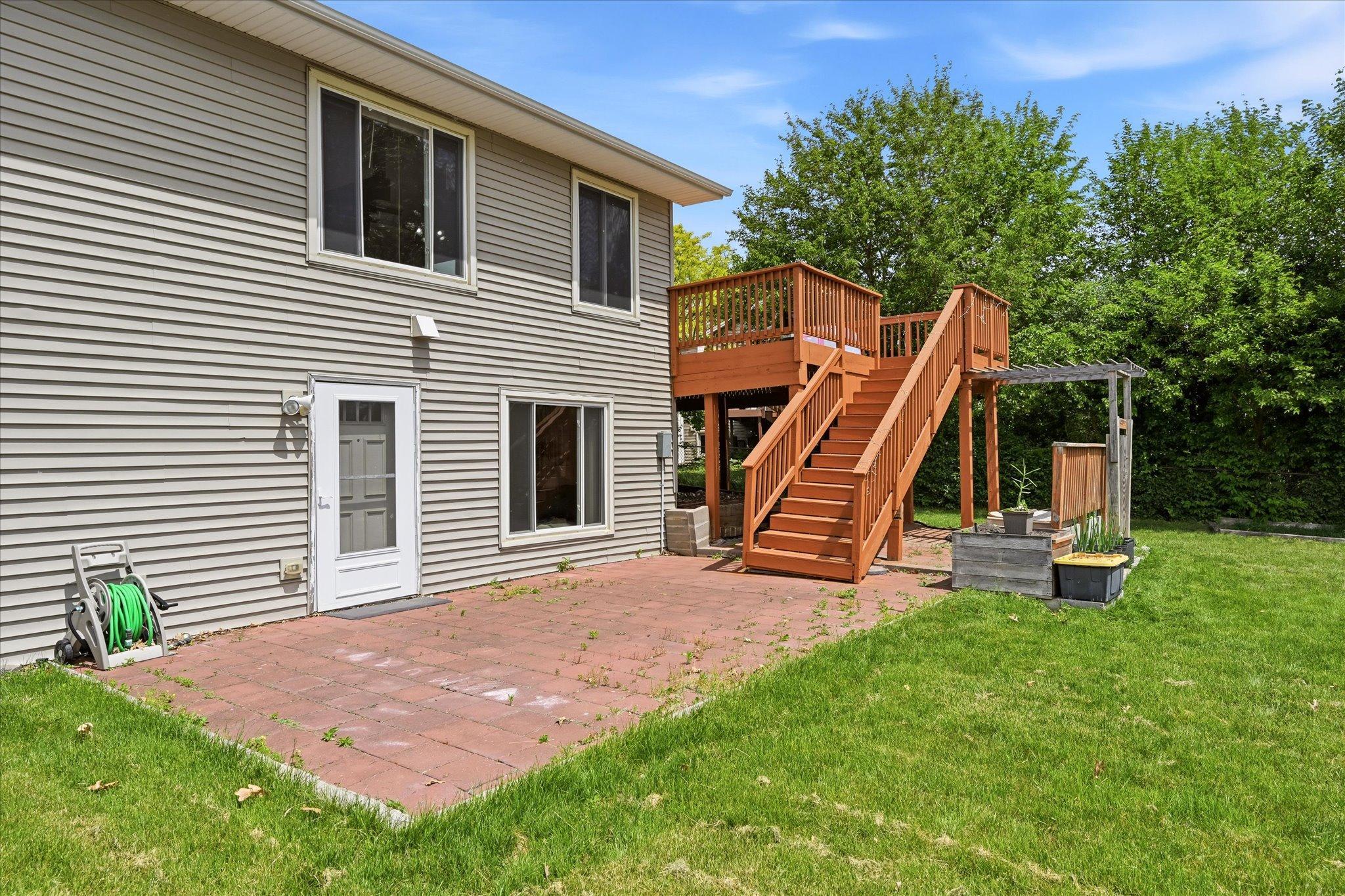 4516 Whitetail Way Eagan, MN 55123 - Photo 8 of 46