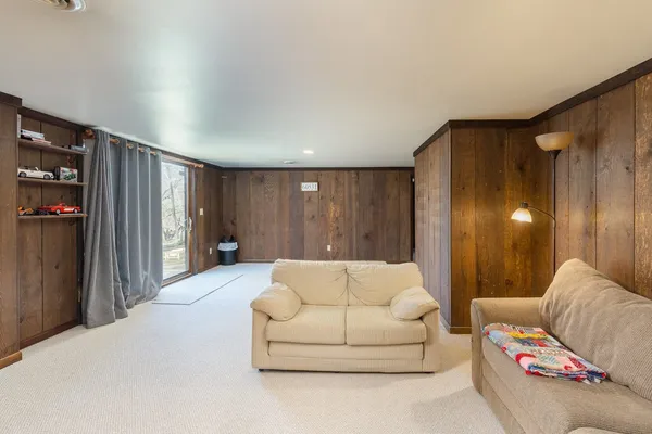 $395,000 | 1935 Deerfield Road, Princeton, IL 61356