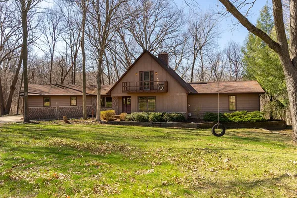 $395,000 | 1935 Deerfield Road, Princeton, IL 61356