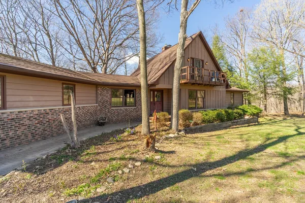 $395,000 | 1935 Deerfield Road, Princeton, IL 61356