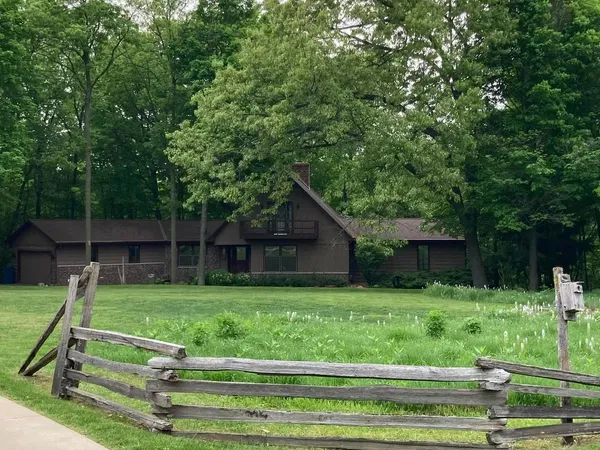 $395,000 | 1935 Deerfield Road, Princeton, IL 61356