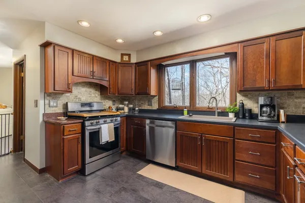 $395,000 | 1935 Deerfield Road, Princeton, IL 61356