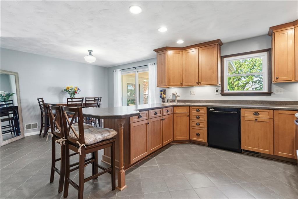 1274 Oakridge Road McDonald, PA 15057 - Photo 10 of 30