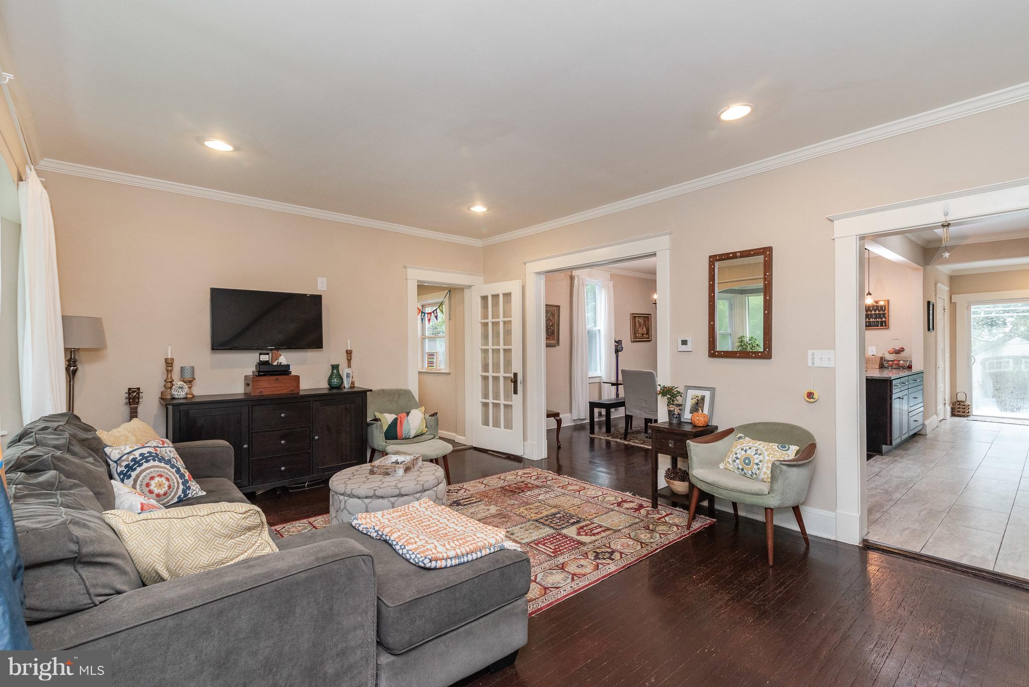 5312 Wendley Road Baltimore, MD 21229 - Photo 4 of 34 Family room