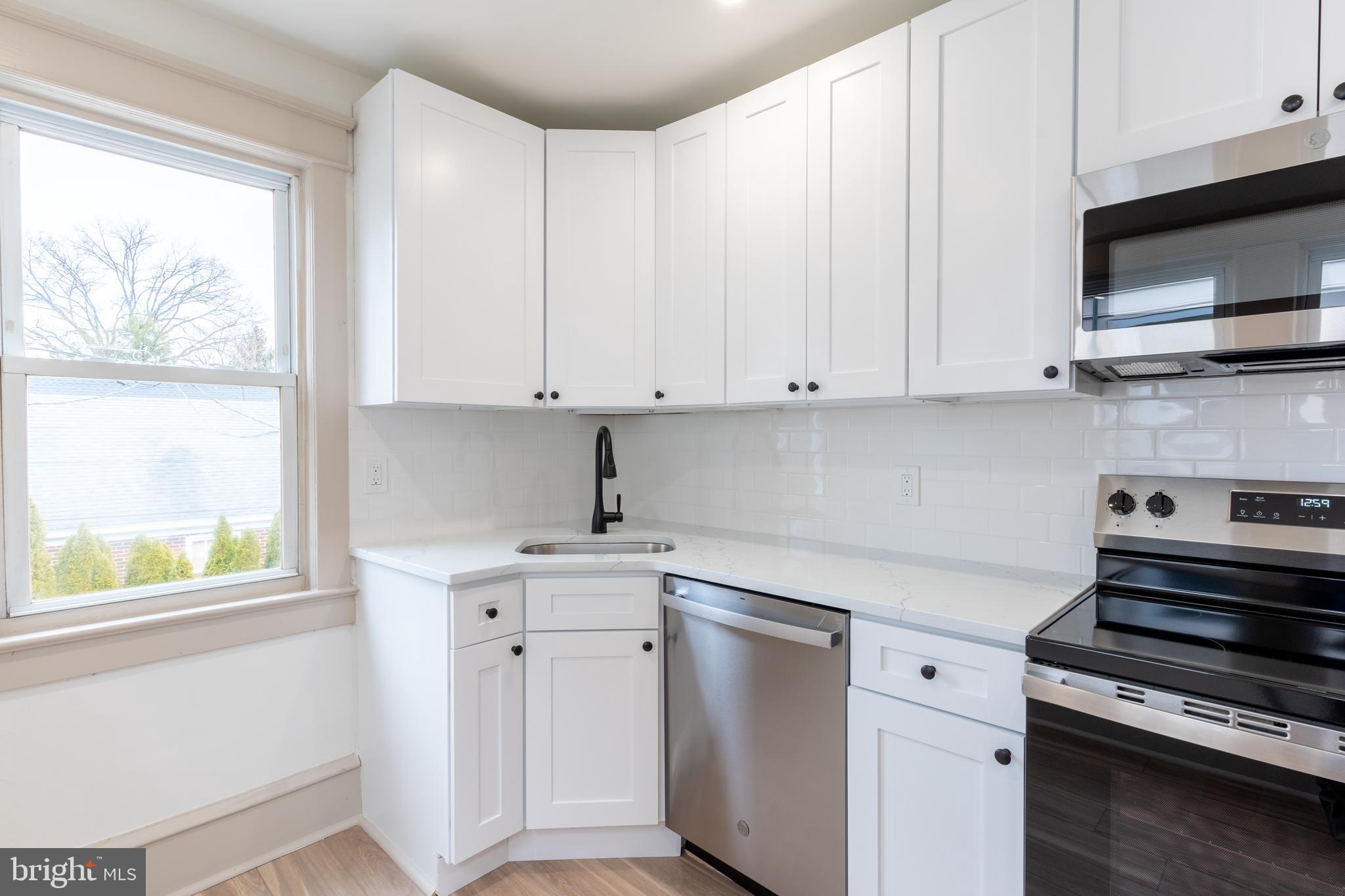 423 North Haddon Avenue Haddonfield, NJ 08033 - Photo 3 of 16