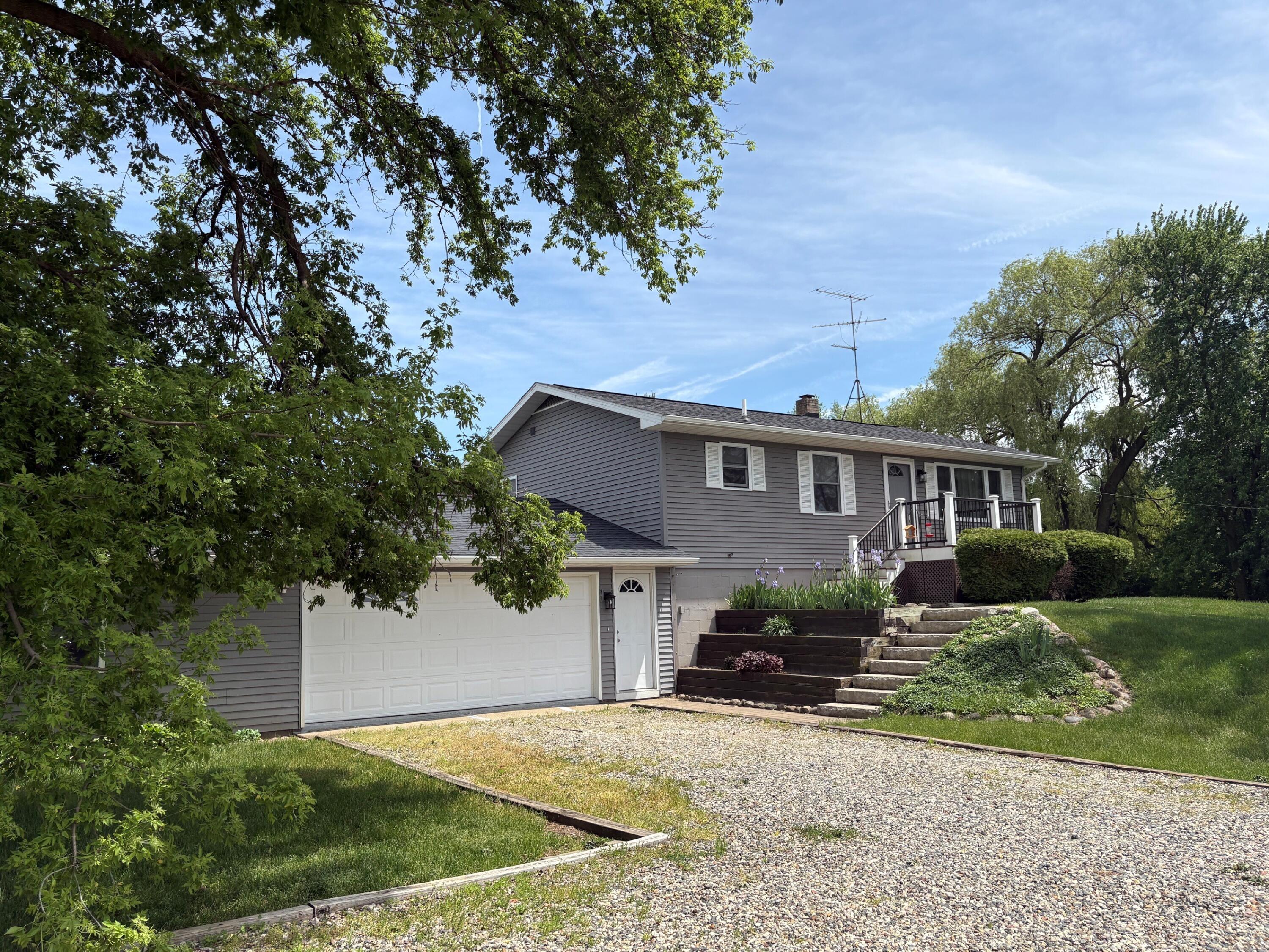 653 7th Street Plainwell, MI 49080 - Photo 3 of 38 3