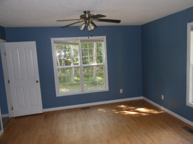 152 Morris Stevens Road Macon, GA 31217 - Photo 7 of 11 a view of an empty room with a window