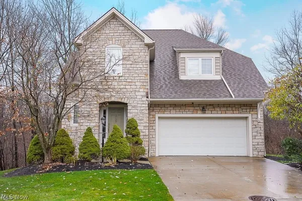 $3,375 | 3729 Edgehill Drive, Cleveland, OH 44121