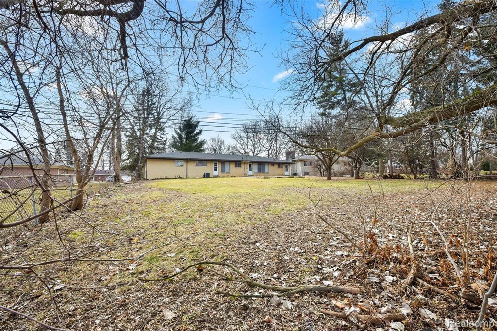 220 Boyken Road Rochester Hills, MI 48307 - Photo 21 of 24