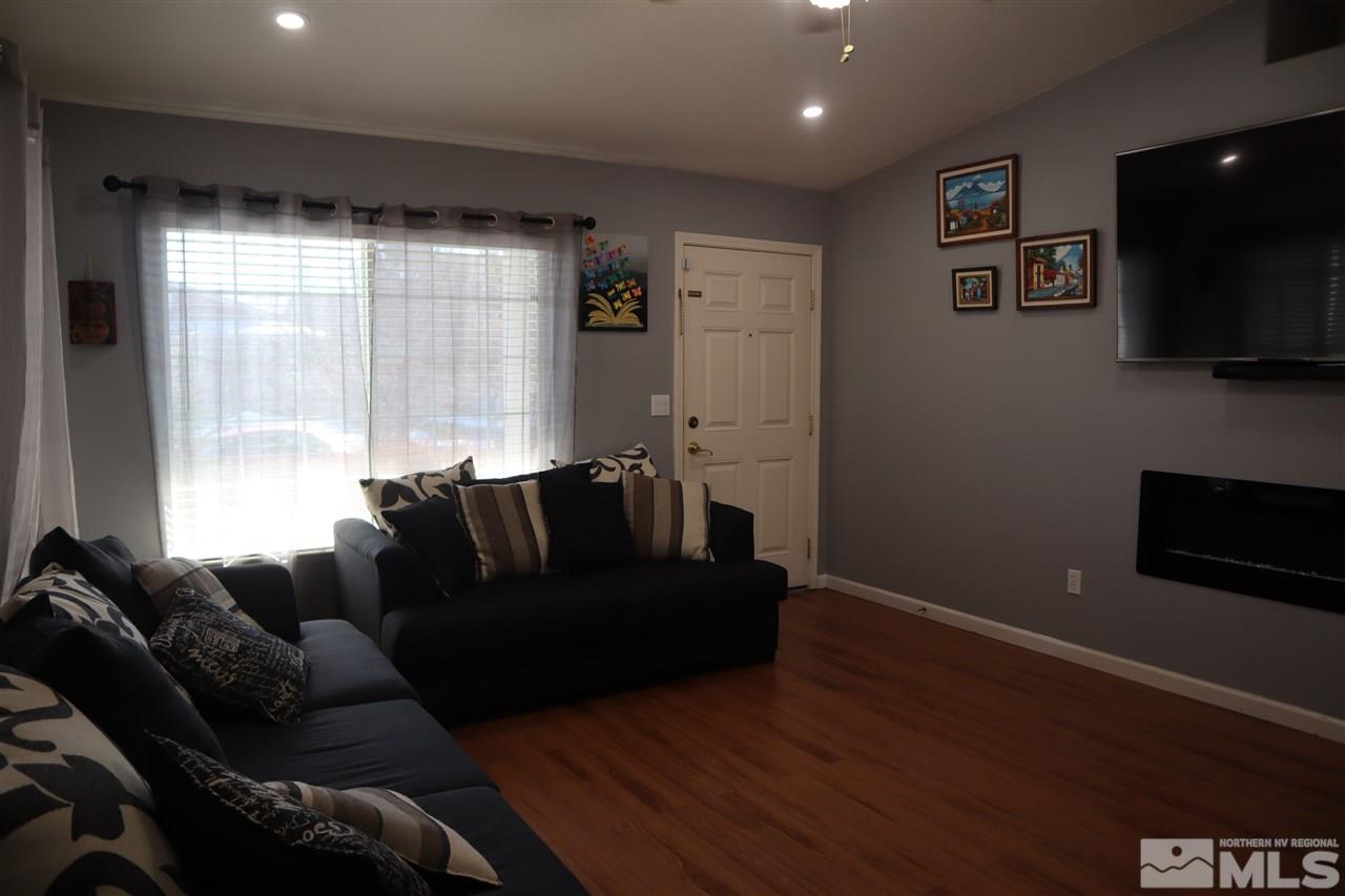 18241 Pin Oak Court Reno, NV 89508 - Photo 3 of 28 Photo 3