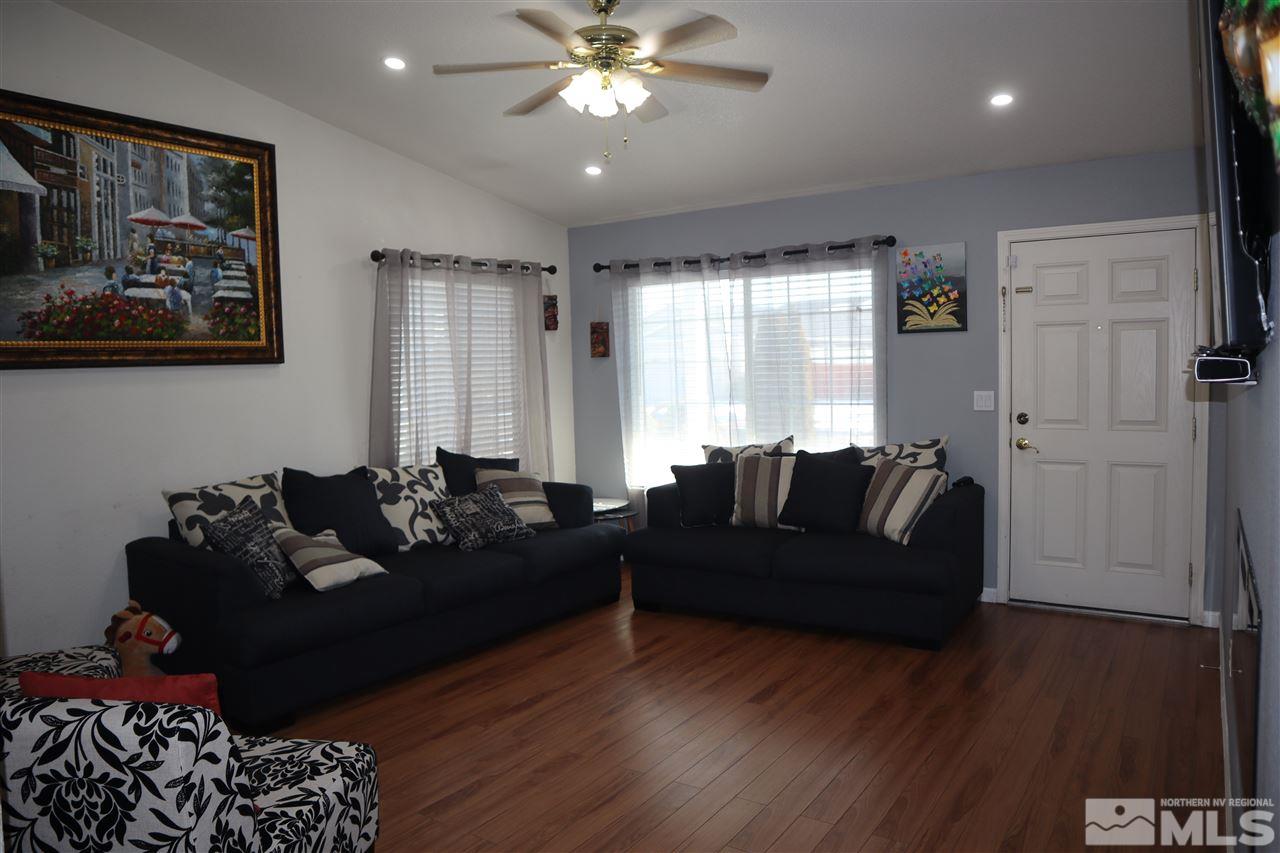18241 Pin Oak Court Reno, NV 89508 - Photo 4 of 28 Photo 4
