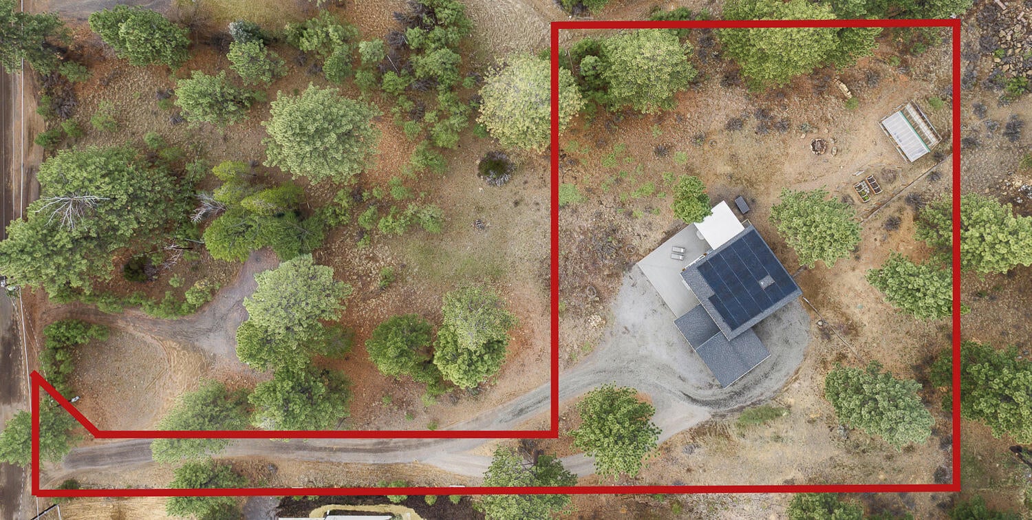 19354 Kiowa Road Bend, OR 97702 - Photo 33 of 37 Approximate lot lines w/manufactured home on adjacent property edited out