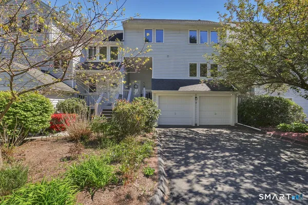 $420,000 | 19 Camille Lane, Unit 19, Canton, CT 06019