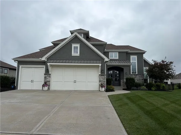 $950,000 | 3401 Northeast 102nd Terrace, Kansas City, MO 64157