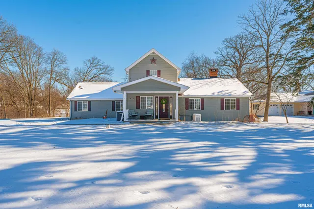 $375,000 | 1528 Forest Hills Road, Lincoln, IL 62656