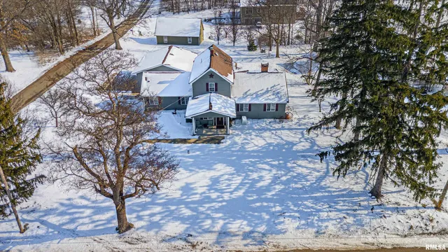 $375,000 | 1528 Forest Hills Road, Lincoln, IL 62656