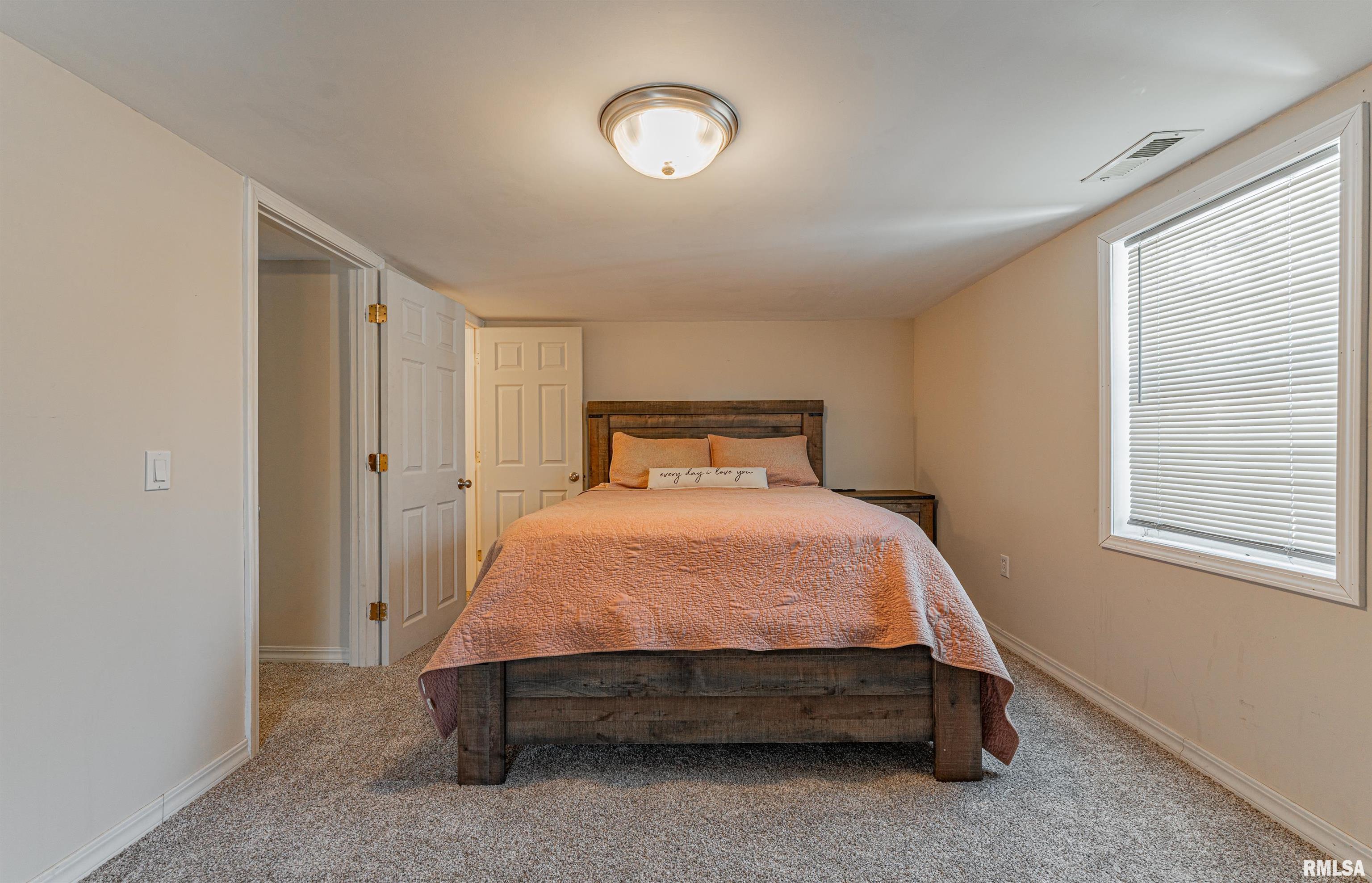 1528 Forest Hills Road Lincoln, IL 62656 - Photo 33 of 45