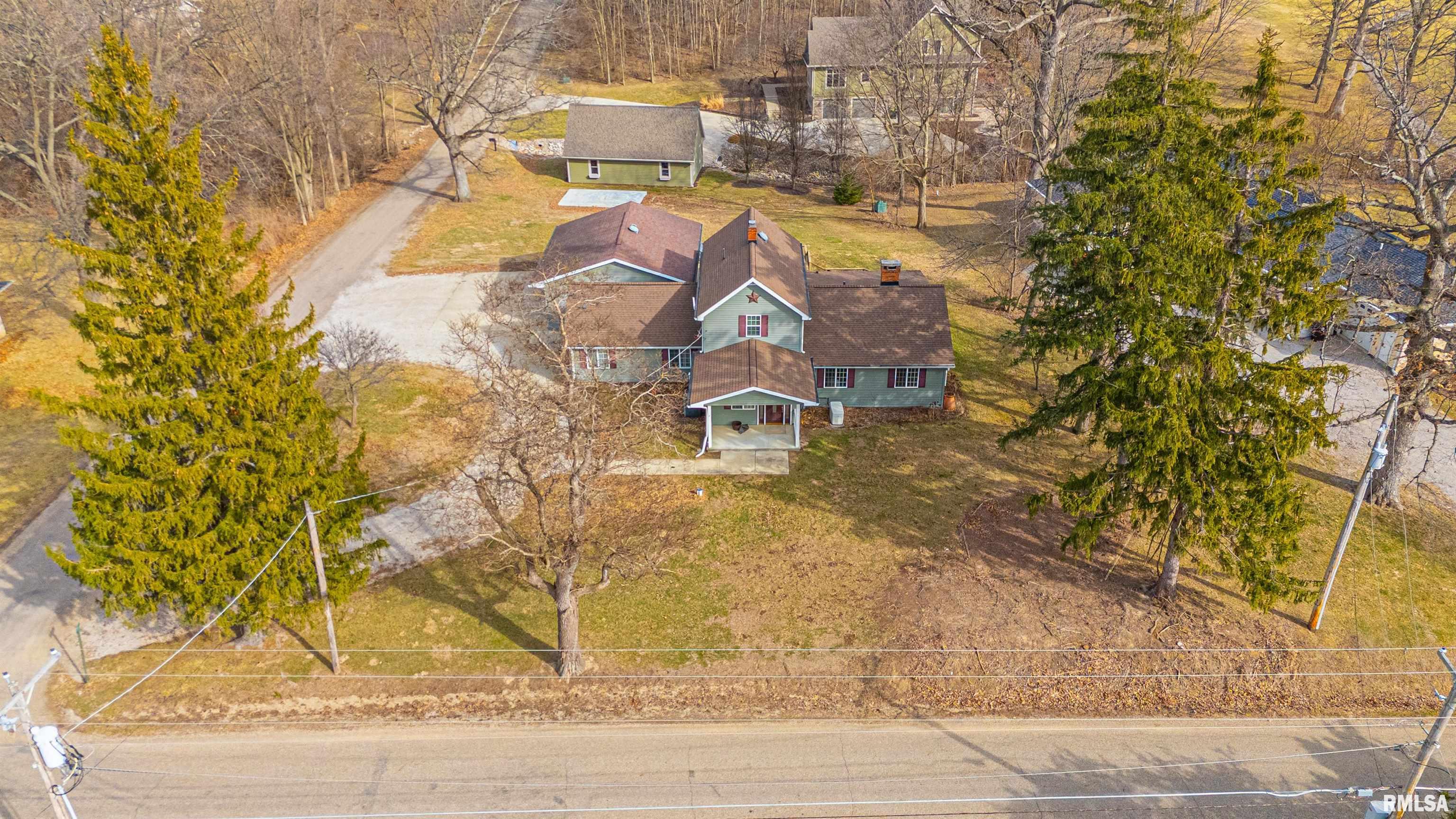 1528 Forest Hills Road Lincoln, IL 62656 - Photo 4 of 45