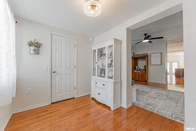 $375,000 | 1528 Forest Hills Road, Lincoln, IL 62656